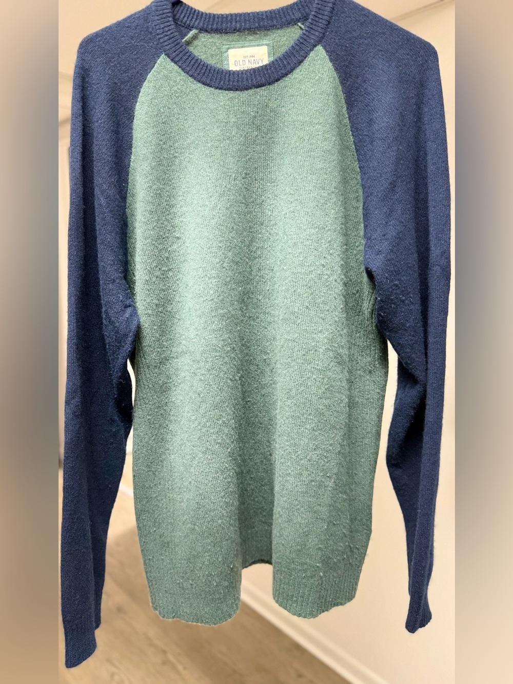 100% Cashmere Men's Crewneck Sweater